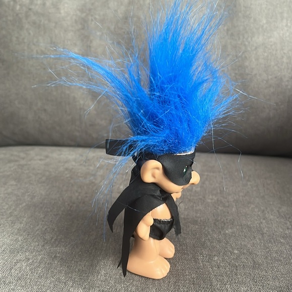 Vintage Blue Haired, Green Eyed Batman/Zorro/Masked Superhero Forest Troll Doll - Picture 5 of 7